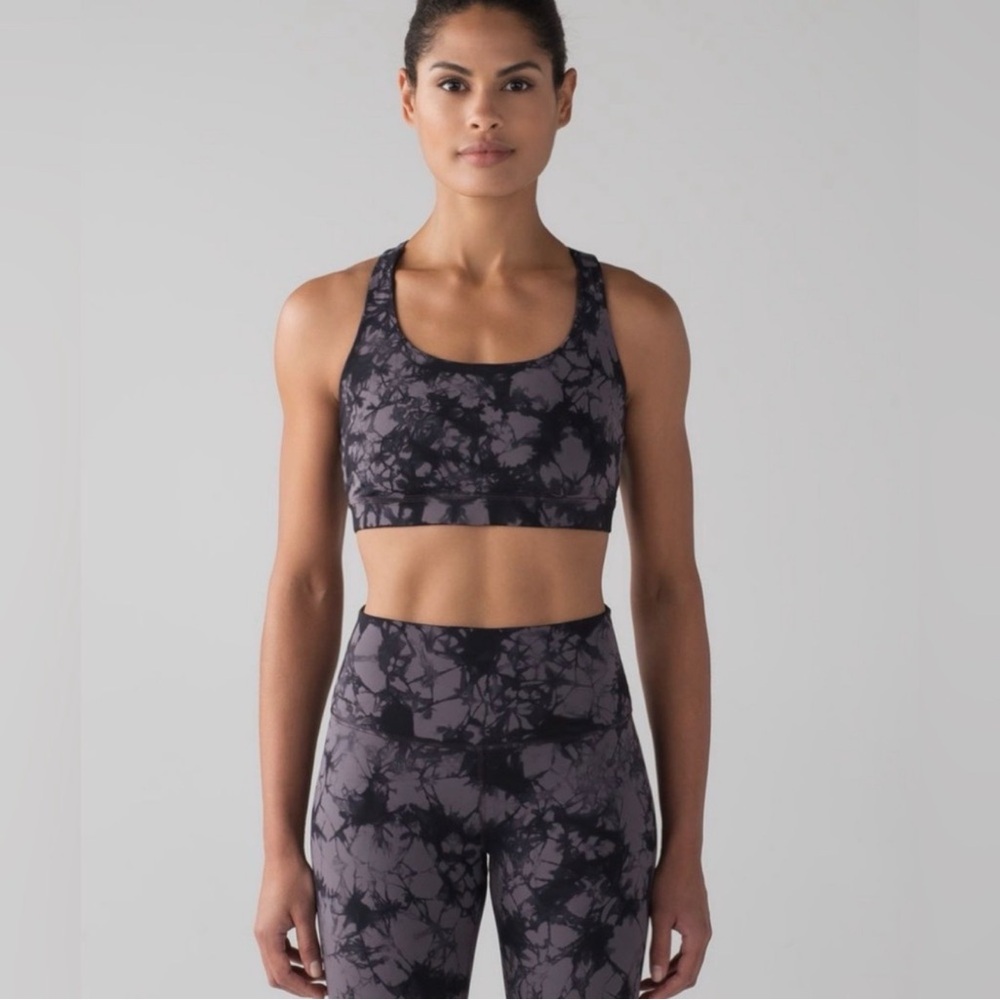 Lululemon Energy Bra in Shibori Magnum Black Size 4